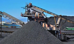 儲(chǔ)煤場(chǎng)煤棚卸料車間霧炮機(jī)抑塵應(yīng)用